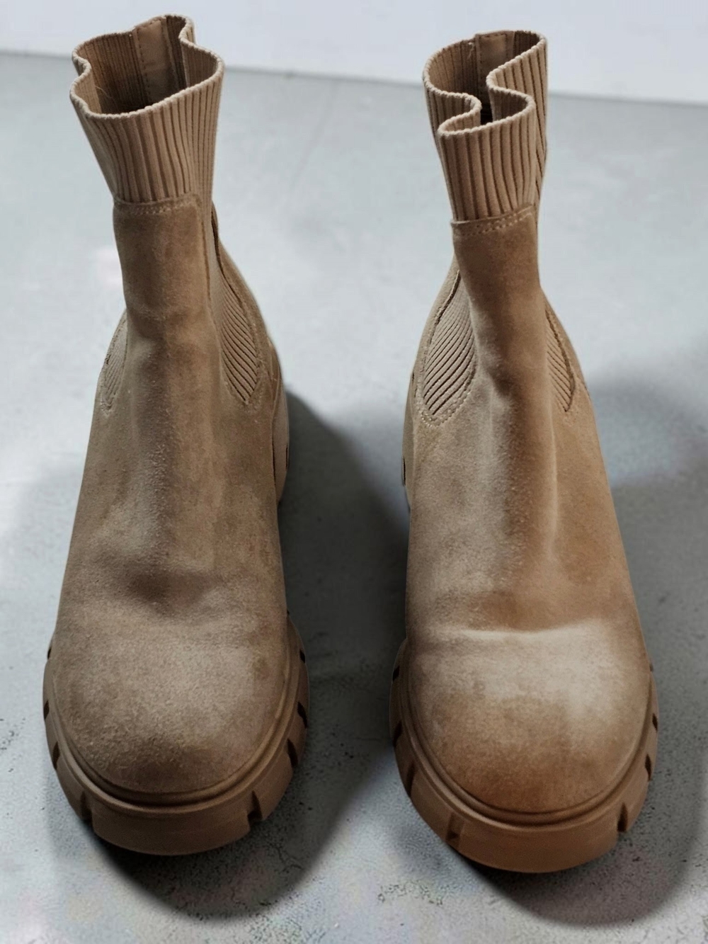 Steve Madden Hutch Women's Suede  Chelsea Ankle Boot Size 8.5 - Picture 5 of 8
